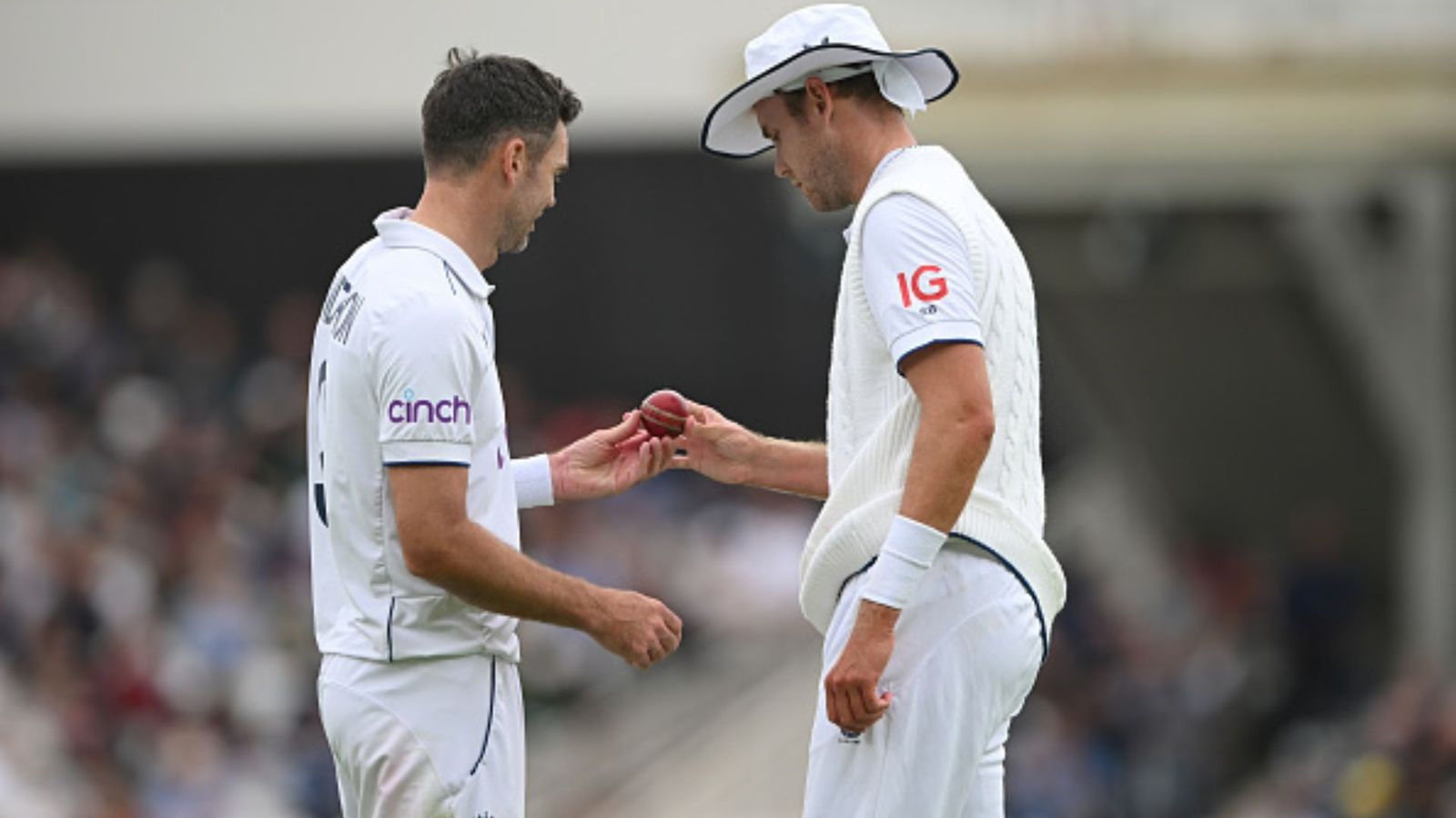 ENG vs AUS: After major outcry, Dukes owner promises to personally investigate controversial ball change in 5th Ashes Test ENG vs AUS: After major outcry, Dukes owner promises to personally investigate controversial ball change in 5th Ashes Test