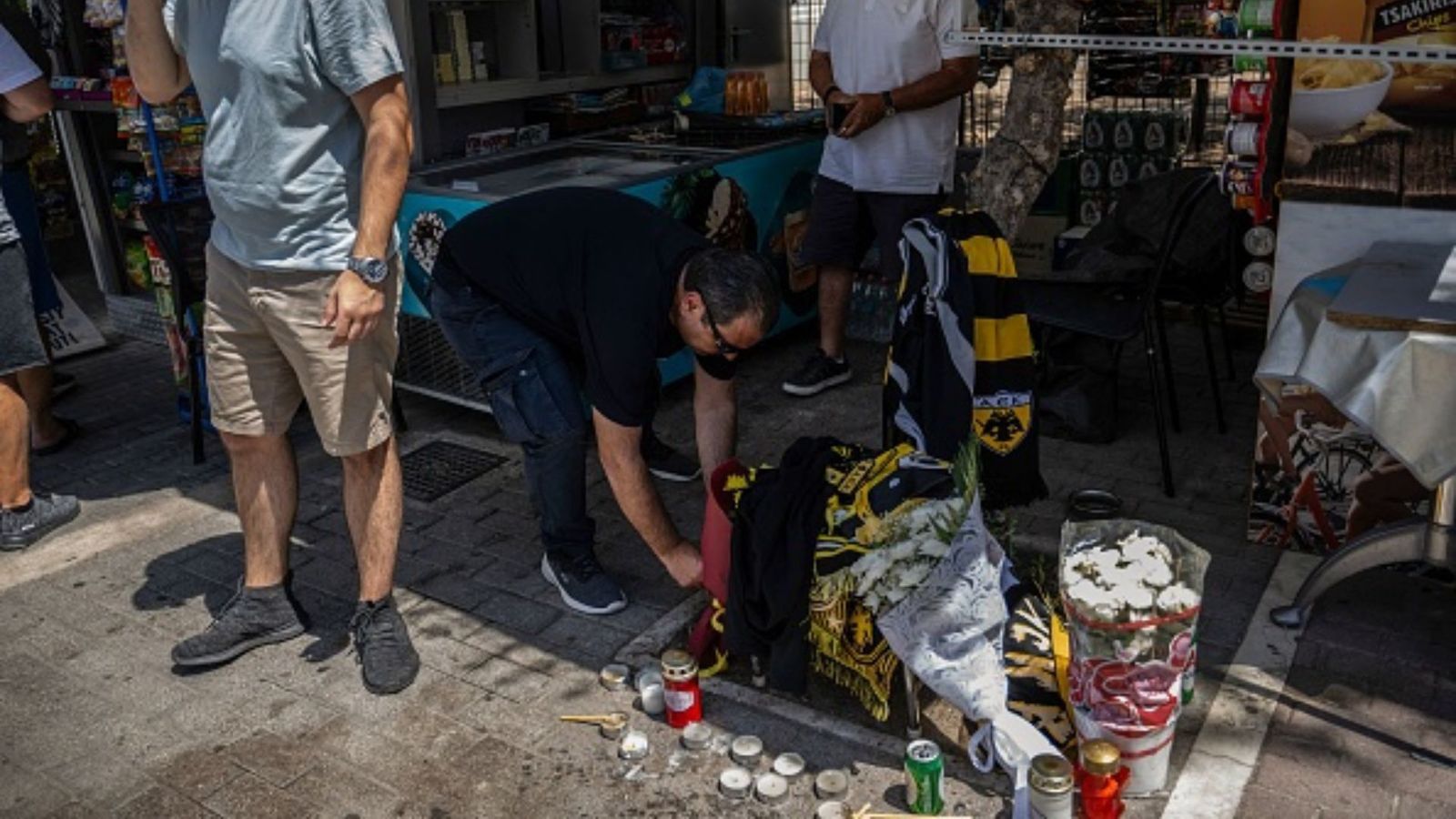 AEK Athens fan fatally stabbed amid clashes with Dinamo Zagreb supporters AEK Athens fan fatally stabbed amid clashes with Dinamo Zagreb supporters