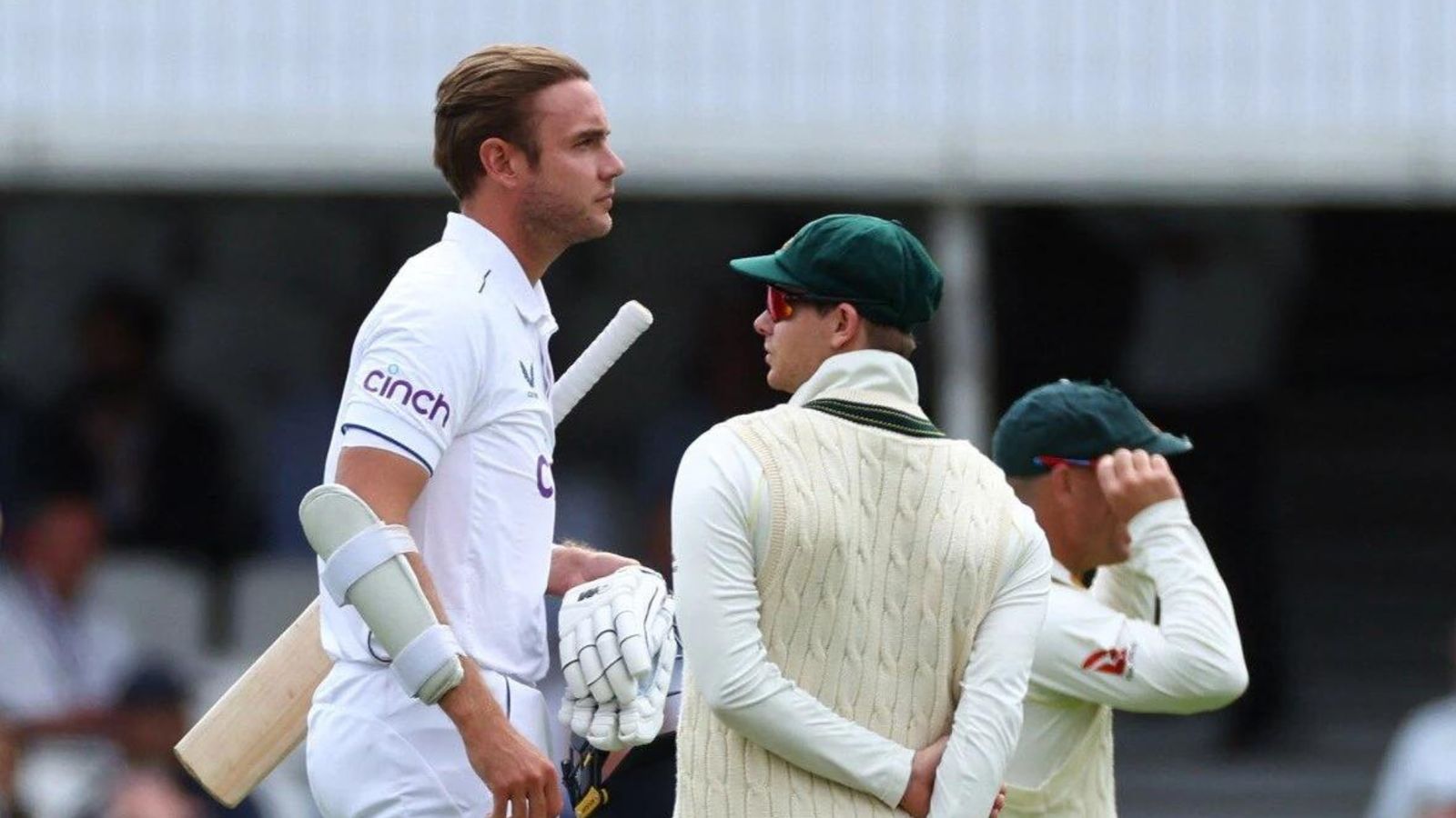 Guys got a bit fed up: Steve Smith breaks silence on post-Ashes beer snub controversy Guys got a bit fed up: Steve Smith breaks silence on post-Ashes beer snub controversy