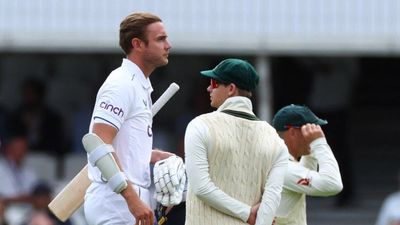 Guys got a bit fed up: Steve Smith breaks silence on post-Ashes beer snub controversy SportsTak