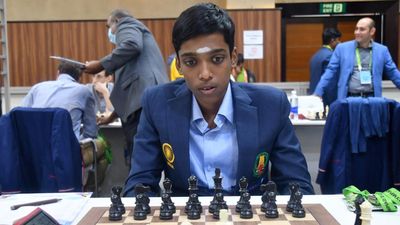 India's teen chess prodigy R Praggnanandhaa stuns no.2 seed Nakamura in FIDE World Cup SportsTak