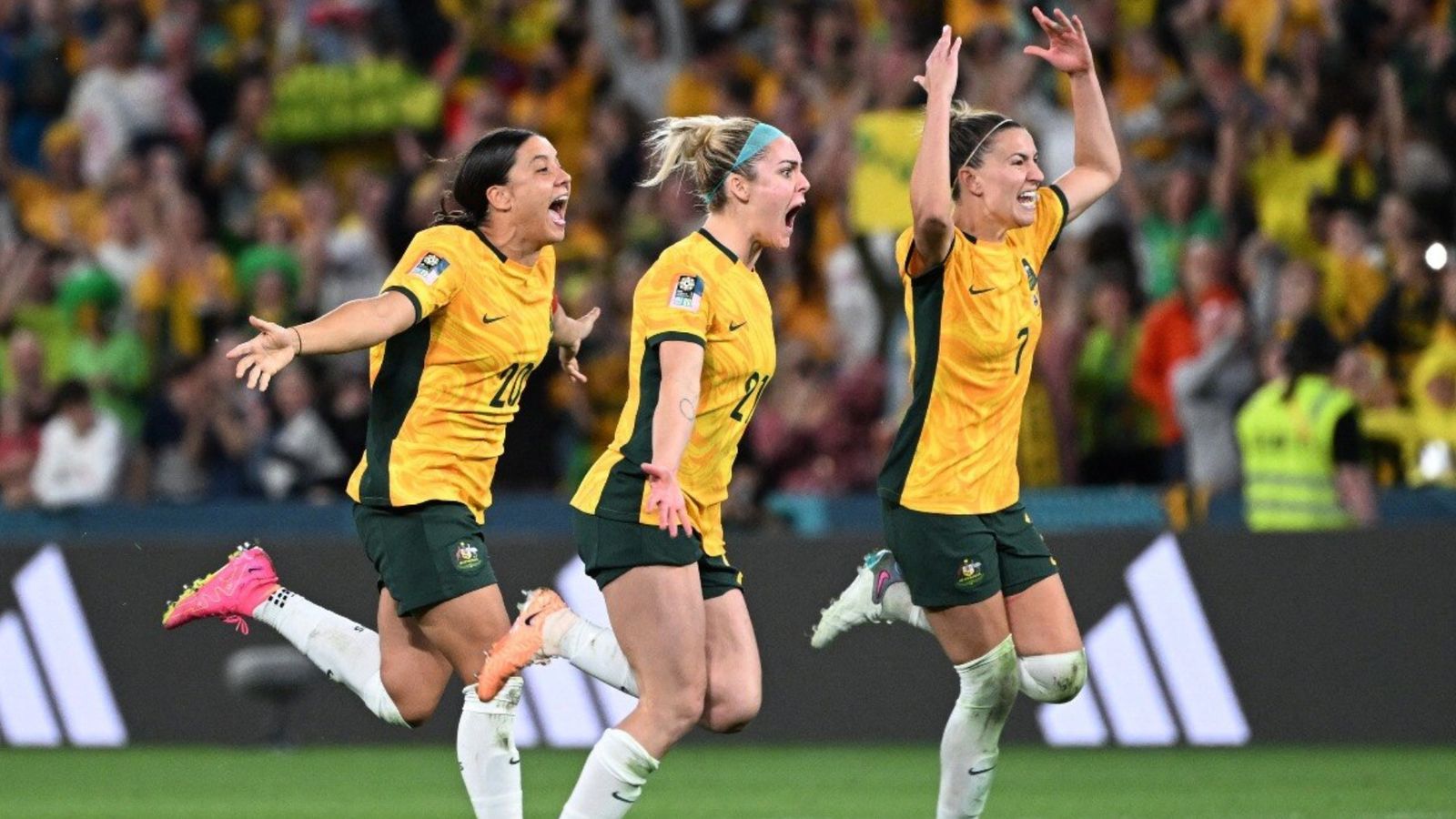 FIFA Women's World Cup: Australia beat France on penalty kicks to make semifinal for the first time FIFA Women's World Cup: Australia beat France on penalty kicks to make semifinal for the first time
