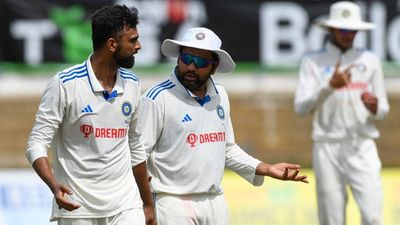Jaydev Unadkat follows Cheteshwar Pujara's footsteps, set to join County side Sussex SportsTak