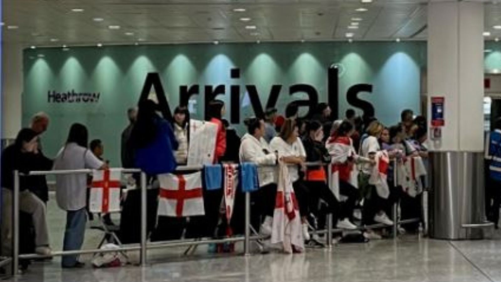 England's Lionesses skip public arrival at Heathrow after returning from Women's WC final defeat to leave fans disappointed England's Lionesses skip public arrival at Heathrow after returning from Women's WC final defeat to leave fans disappointed