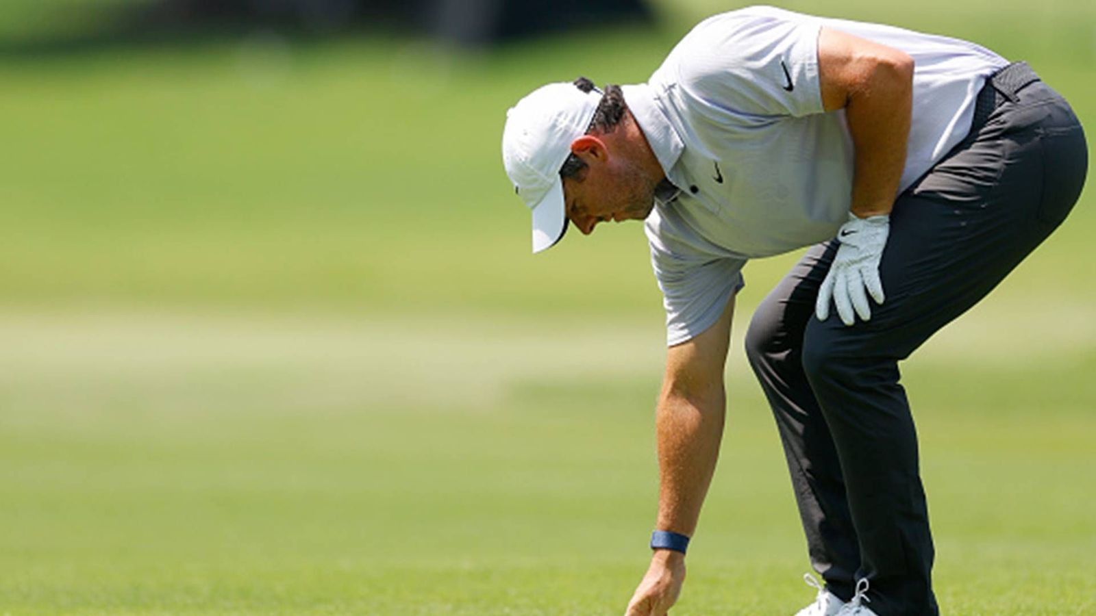 Rory McIlroy braves muscle spasms at FedEx Cup finale, eyes $18 million bonus and Ryder Cup Rory McIlroy braves muscle spasms at FedEx Cup finale, eyes $18 million bonus and Ryder Cup