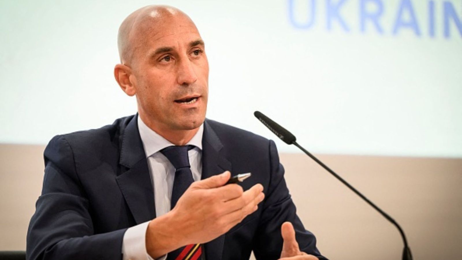 Luis Rubiales to remain Spanish FA President amid FIFA Women's World Cup Final kiss controversy Luis Rubiales to remain Spanish FA President amid FIFA Women's World Cup Final kiss controversy