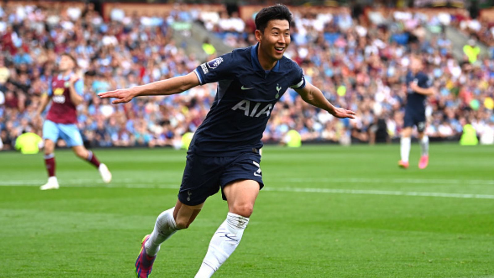 Son Heung-min's hat-trick ignites Tottenham Hotspur's emphatic victory over Burnley Son Heung-min's hat-trick ignites Tottenham Hotspur's emphatic victory over Burnley
