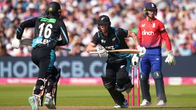 ENG vs NZ, 3rd T20I: Finn Allen, Glenn Phillips dominate as New Zealand strike back after two defeats SportsTak