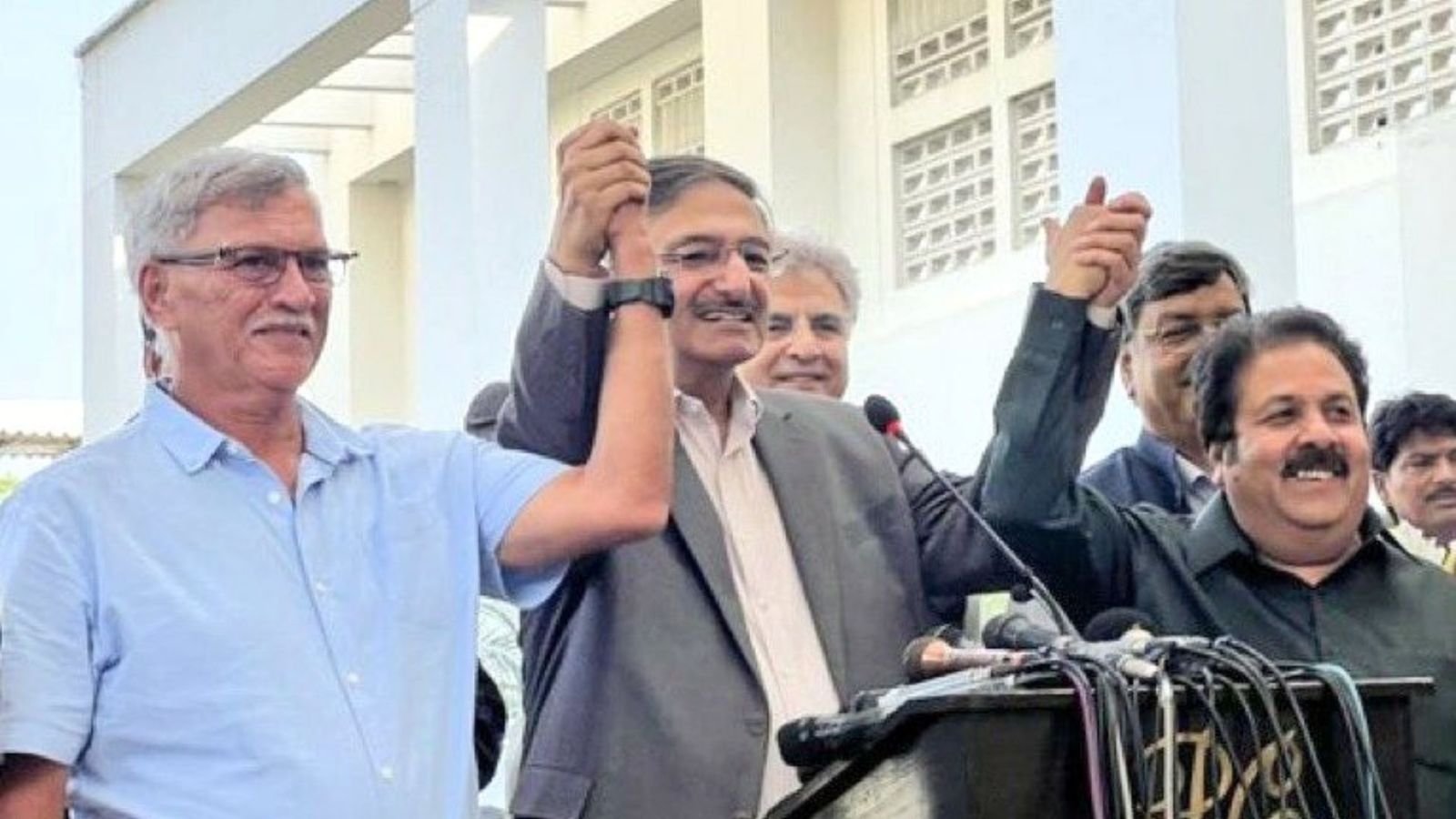 BCCI president Roger Binny says 'thank you for inviting us over' in his first message after arriving in Pakistan for Asia Cup BCCI president Roger Binny says 'thank you for inviting us over' in his first message after arriving in Pakistan for Asia Cup