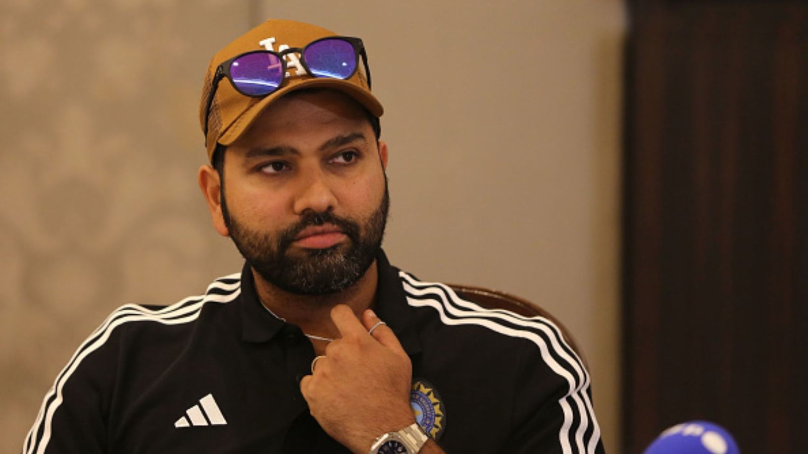 India captain Rohit Sharma starts press conference with bombshell 'pressure' statement after Ajit Agarkar names 15-member ODI World Cup squad India captain Rohit Sharma starts press conference with bombshell 'pressure' statement after Ajit Agarkar names 15-member ODI World Cup squad