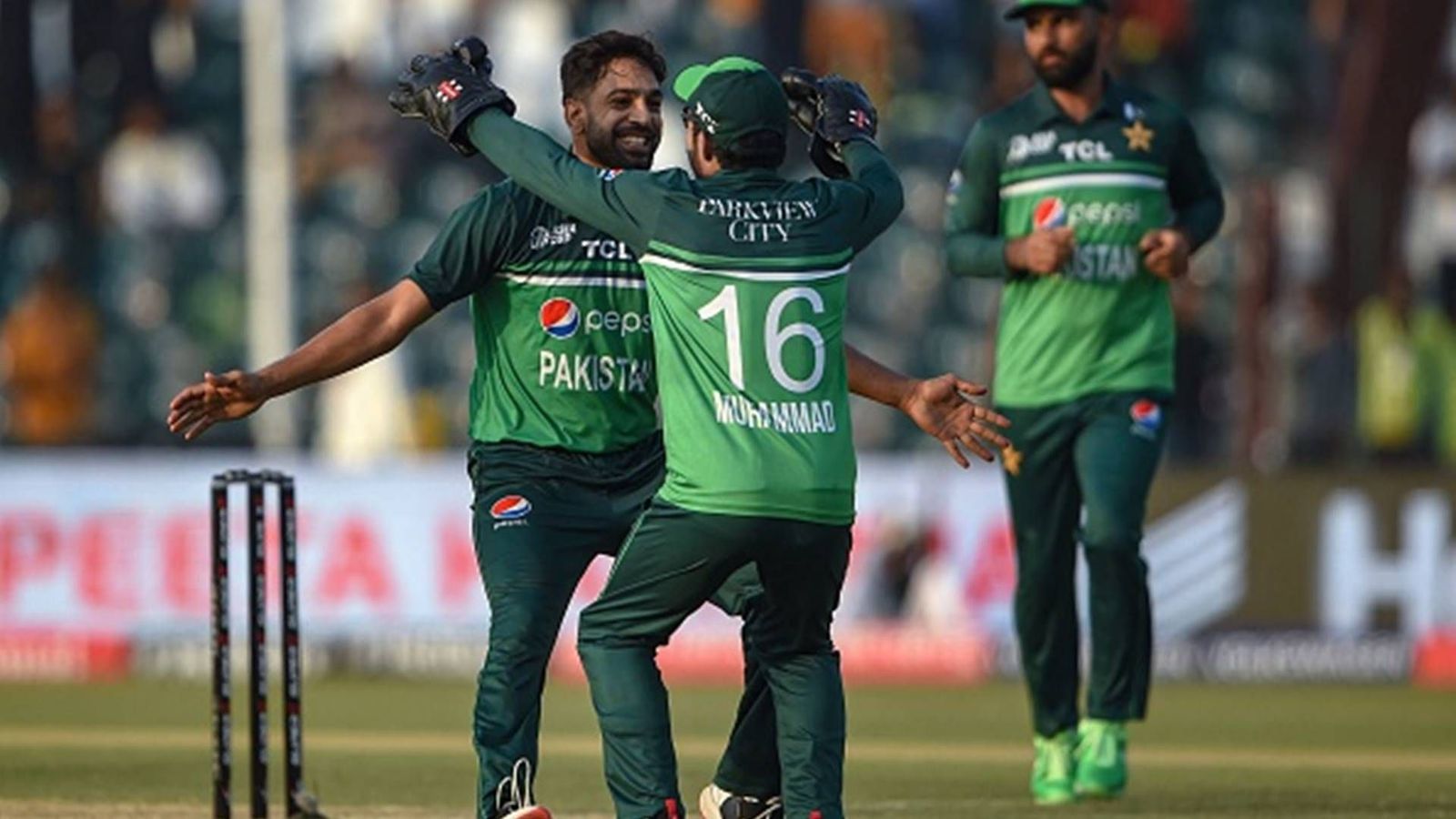 Asia Cup 2023: Haris Rauf, Naseem Shah's pace troubles Bangladesh batters, Pakistan start Super Fours with easy 7-wicket win in Lahore Asia Cup 2023: Haris Rauf, Naseem Shah's pace troubles Bangladesh batters, Pakistan start Super Fours with easy 7-wicket win in Lahore