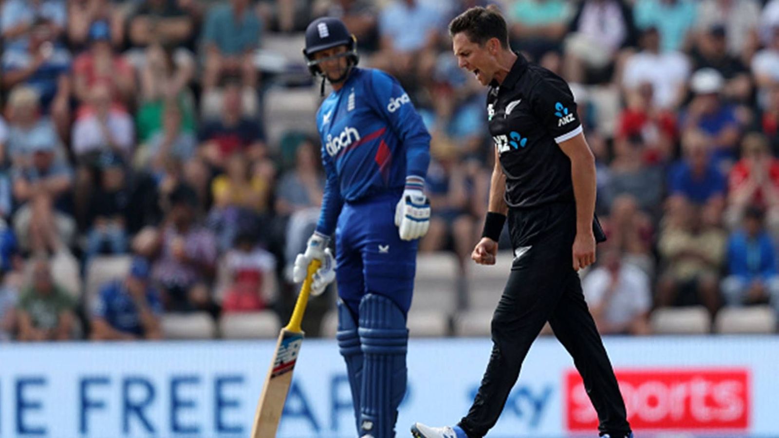 Trent Boult breathes fire on return to ODI cricket after 364 days, reduces England to 8/3 with new ball Trent Boult breathes fire on return to ODI cricket after 364 days, reduces England to 8/3 with new ball