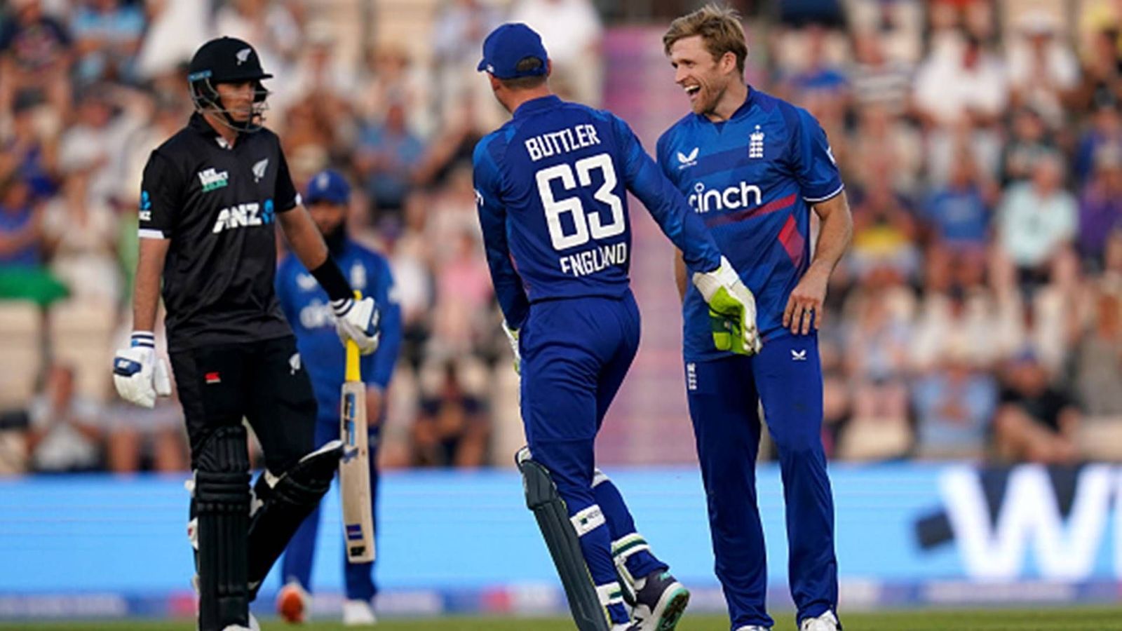 7 wickets fall for 36 runs! New Zealand collapse in run chase, lose to England by 79 runs in second ODI 7 wickets fall for 36 runs! New Zealand collapse in run chase, lose to England by 79 runs in second ODI