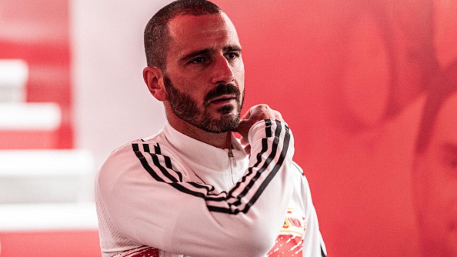 Leonardo Bonucci to sue former club Juventus amidst dispute with coach Allegri Leonardo Bonucci to sue former club Juventus amidst dispute with coach Allegri