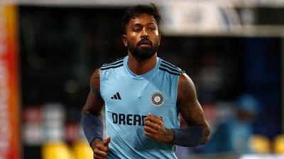 Former India coach lavishes praise on Hardik Pandya, says THIS aspect of Team India changed with all-rounder in playing XI SportsTak