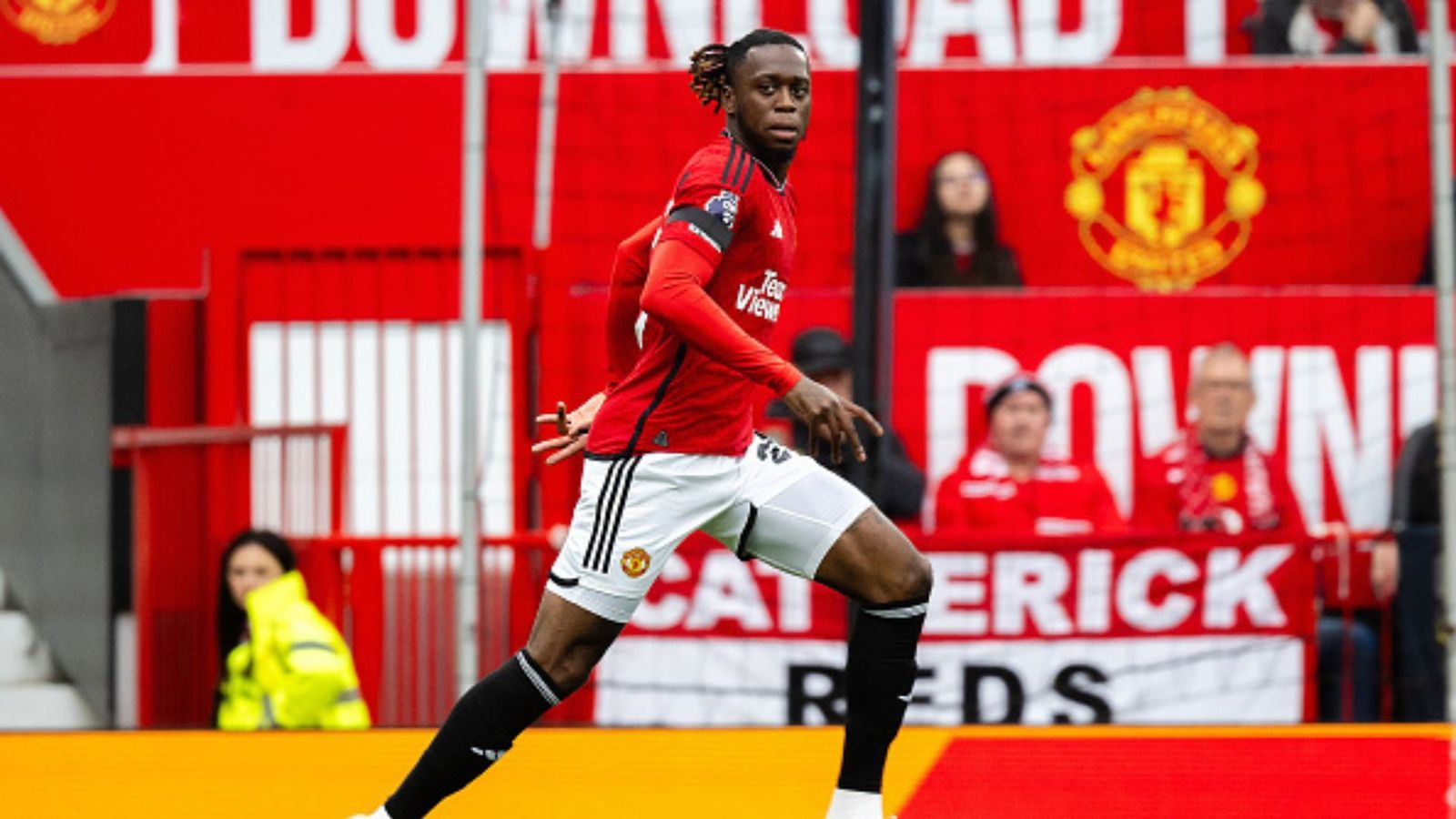 Manchester United faces fresh injury crisis as Aaron Wan-Bissaka sidelined for weeks Manchester United faces fresh injury crisis as Aaron Wan-Bissaka sidelined for weeks
