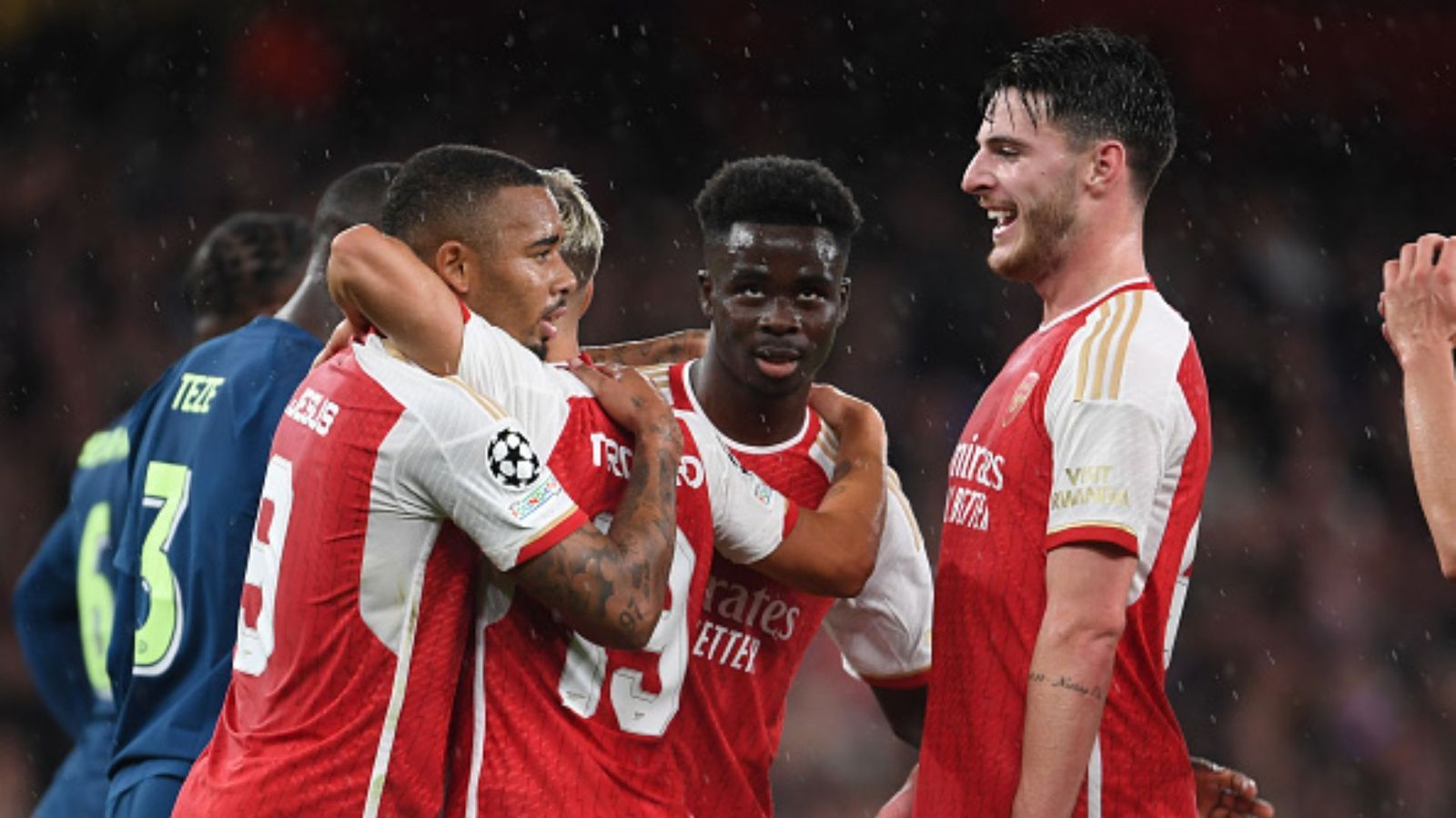 Champions League round-up: Arsenal rout PSV as Bayern Munich scrape to victory over Manchester United; Napoli, Real Madrid also win Champions League round-up: Arsenal rout PSV as Bayern Munich scrape to victory over Manchester United; Napoli, Real Madrid also win