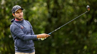 India's Manu Gandas struggles at Cazoo Open de France; Tom Kim shines in wet conditions SportsTak