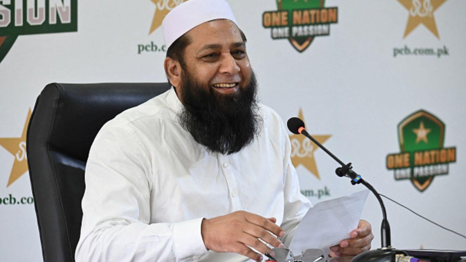 Inzamam-ul-Haq's witty reply to reporter's question goes viral as Pakistan's chief selector brings up Kuldeep Yadav during World Cup squad announcement Inzamam-ul-Haq's witty reply to reporter's question goes viral as Pakistan's chief selector brings up Kuldeep Yadav during World Cup squad announcement