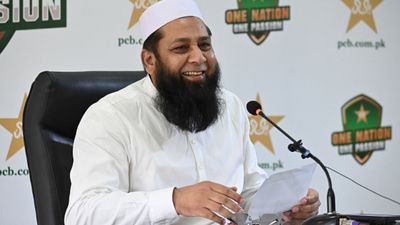 Inzamam-ul-Haq's witty reply to reporter's question goes viral as Pakistan's chief selector brings up Kuldeep Yadav during World Cup squad announcement SportsTak
