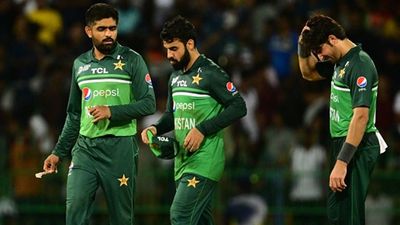 World Cup-bound Pakistan players yet to get their visas before flying out to India, PCB files complaint with ICC: Report SportsTak