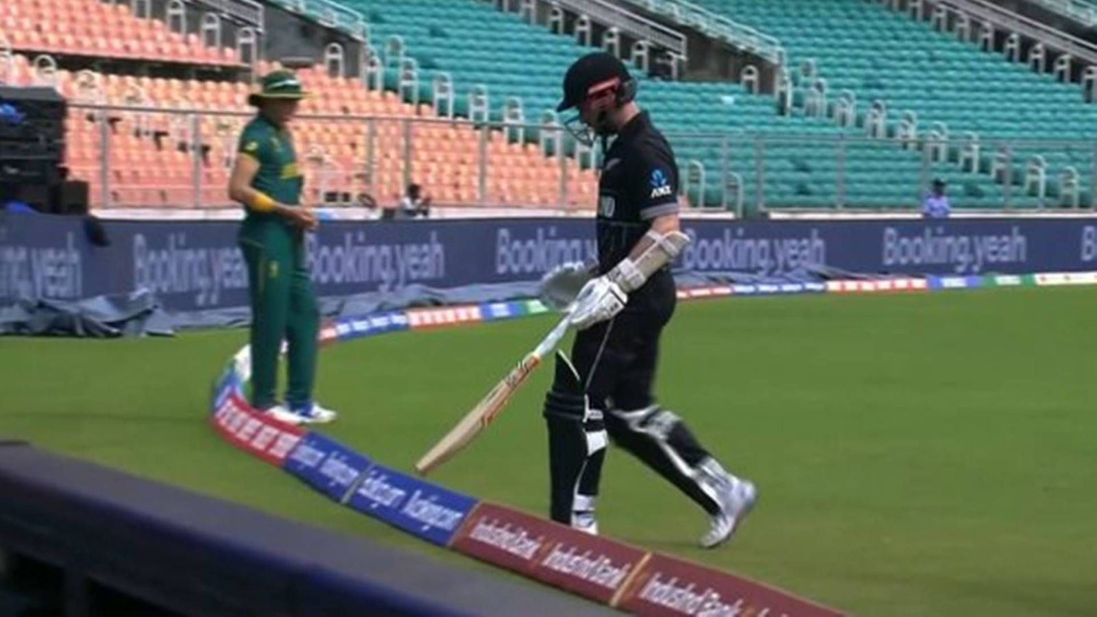 Ruled out from World Cup 2023 opener, Kane Williamson bats in warm-up match but retires out after scoring just 37 runs Kane Williamson walks back to the pavillion (Screengrab: Hotstar)
