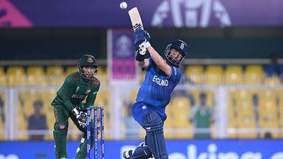 Moeen Ali smashes 6 sixes in quickfire half-century as defending champions England teach Bangladesh a lesson with easy 4-wicket win Moeen Ali smashes a six against Bangladesh (Getty Images)