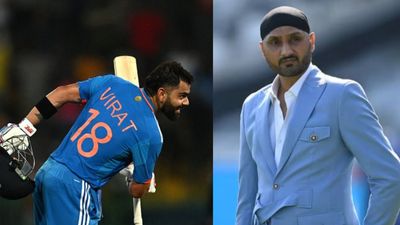 Does Team India want to win World Cup 2023 for Virat Kohli? Harbhajan Singh's blunt reply on million dollar question India's star batter Virat Kohli (left) and legendary spinner Harbhajan Singh in this frame.