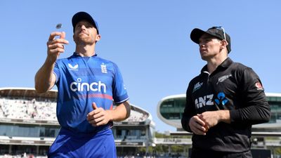 ODI World Cup 2023, ENG vs NZ: Depleted New Zealand opt to field in tournament opener against Stokes-less England England captain Jos Buttler tosses the coin alongside New Zealand captain Tom Latham ahead of the 4th Metro Bank One Day International between England and New Zealand at Lord's Cricket Ground on September 15.