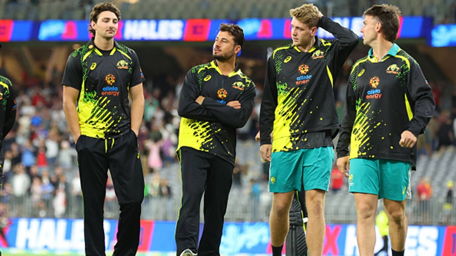 Australian all-rounder doubtful for their World Cup opener against India, coach provides major update Australian all-rounder doubtful for their World Cup opener against India, coach provides major update