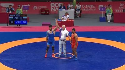 Deepak Punia outclassed by three-time World Champion as he settles for silver in Asian Games 2023 Deepak Punia and Hassan Yazdani (Screengrab: Sony LIV)