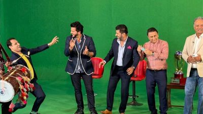 ODI World Cup EXCLUSIVE: Suresh Raina, Sunil Gavaskar dance in delight after India's victory over Australia, watch here! India's victory celebrated by the experts at Sports Tak