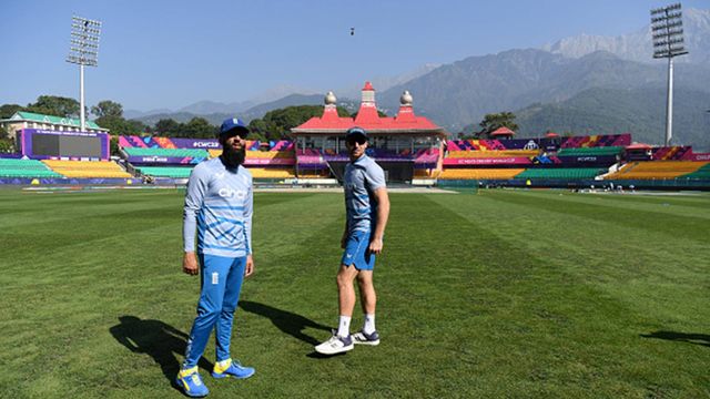 'It's poor in my opinion': Jos Buttler unhappy with Dharamsala outfield, worried about his players ahead of Bangladesh clash Moeen Ali (left) and Jos Buttler (right) (Getty Images)