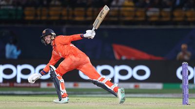 Netherlands captain does what Kumar Sangakkara, MS Dhoni couldn't against South Africa in World Cup with unbeaten 78 Netherlands captain Scott Edwards plays a shot against South Africa (Getty Images)
