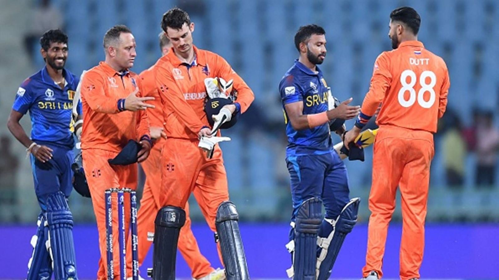 Samarawickrama’s 91 outshines record-breaking partnership as Sri Lanka end losing streak with 5-wicket over Netherlands Sadeera Samarawickrama and Dushan Hemantha after Sri Lanka's five-wicket win over the Netherlands (Getty Images)