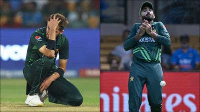 Afridi defends Usama for Warner's dropped catch ahead of Afghanistan game but says 'sometimes such crucial catches...' Pakistan's Shaheen Afridi and Usama Mir (Getty Images)