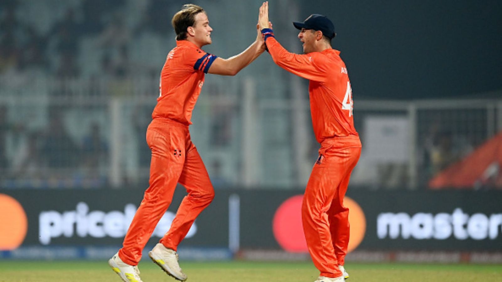 Netherlands all-rounder Bas de Leede wants 'ICC's attention to start looking at us as a potentially bigger nation after another upset Netherlands all-rounder Bas de Leede celebrates a wicket vs Bangladesh.