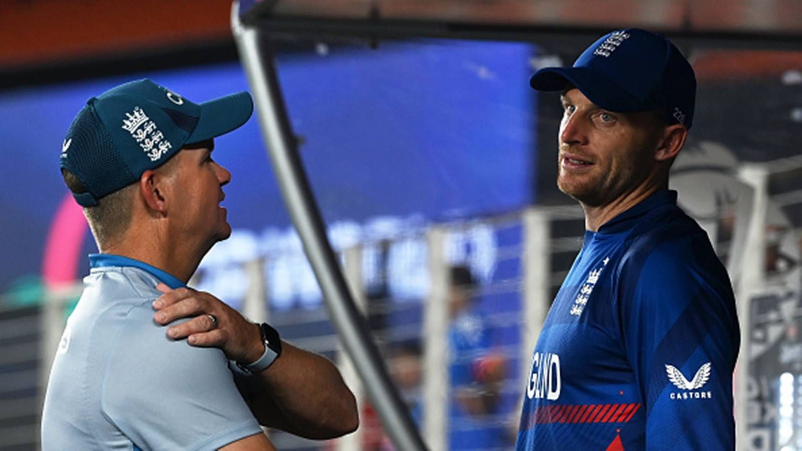 'About an hour and a half ago': England coach reveals he was unaware about new Champions Trophy 2025 qualification rule England head coach Matthew Mott and captain Jos Buttler (Getty Images)
