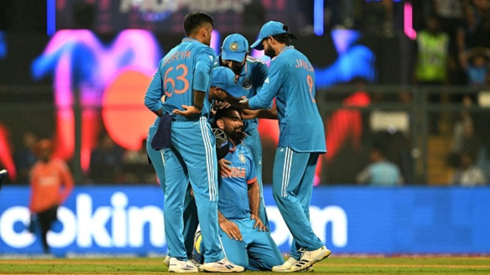 IND vs SL: India skipper Rohit Sharma makes big revelations after Sri Lanka rout, says 'I have left DRS decisions to...' Team India celebrate a wicket vs Sri Lanka during their World Cup game.