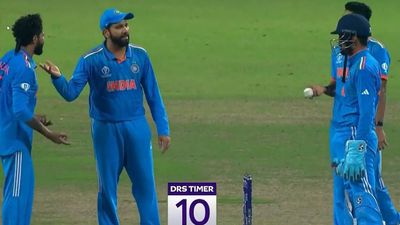 'Ye har match mein bolta hai out hai': Rohit Sharma's hilarious reply to Ravindra Jadeja's desperate DRS plea, watch viral video Rohit Sharma reacting to Ravindra Jadeja's DRS plea during match against South Africa (Screengrab: Hotstar)