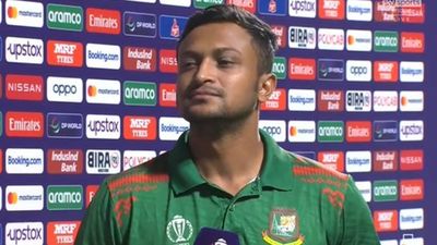 'The umpire asked me if I was serious': Shakib Al Hasan says he was willing to do whatever to get Angelo Mathews' wicket Bangladesh captain Shakib Al Hasan in the post-match presentation (Screengrab: Hotstar)
