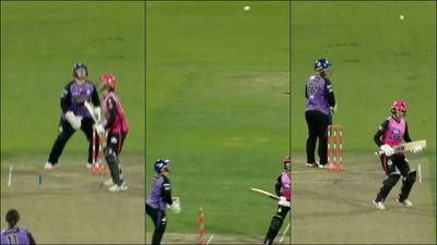 Australian pacer's bizarre no ball makes batter and wicketkeeper search for ball in the night sky, watch viral video Heather Graham bowls a bizarre no-ball in WBBL clash (Screengrab: WBBL)