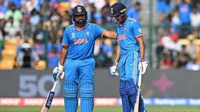 Shubman Gill comes up with a hilarious reply when asked about his experience of batting with Rohit Sharma Rohit Sharma and Shubman Gill.