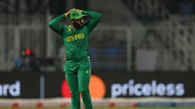 '...that's where we lost the game': Gutted Temba Bavuma after South Africa failed to make World Cup final following Australia jolt South Africa skipper Temba Bavuma looks on during the ICC Men's Cricket World Cup India 2023 Semi Final match between South Africa and Australia at Eden Gardens on November 16, 2023 in Kolkata, India. (Getty Images)