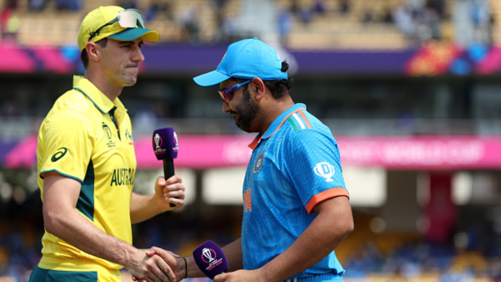 IND vs AUS: Is there any reserve day for India vs Australia's World Cup 2023 final? Know the detailed rules here India skipper Rohit Sharma (right) and Australia captain Pat Cummins in this frame. (Getty)