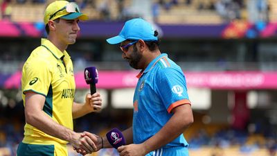 'Don't think Australia has an advantage...': Rohit Sharma's answer to Pat Cummins saying 6-7 guys from 2015 World Cup team is a boost Rohit Sharma and Pat Cummins during ICC Men's ODI World Cup 2023 clash (Getty Images)