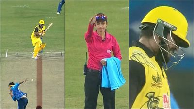 Watch: Suresh Raina left frustrated by umpiring howler in LLC 2023, given lbw despite ball pitching way outside leg stump Suresh Raina returns to the dressing room after given lbw by the umpire in LLC 2023 encounter (Screengrab: FanCode)