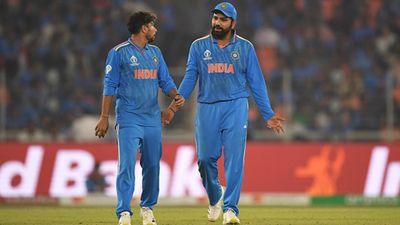 Kuldeep Yadav finally breaks silence after World Cup 2023 final loss, says 'it's time to switch off and...' Kuldeep Yadav and Rohit Sharma during World Cup 2023 final against Australia in Ahmedabad (Getty Images)