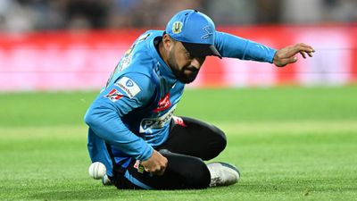 Rashid Khan in doubt for IPL 2024? Gujarat Titans spinner to miss BBL 13 due to back surgery Adelaide Strikers Rashid Khan fields the ball during the Big Bash League match against the Hobart Hurricanes and the Adelaide Strikers at Blundstone Arena, on January 2.