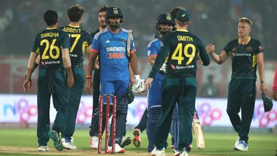 IND vs AUS, 2nd T20I Predicted Playing XI: Unchanged team on the cards for Team India in Trivandrum Indian players shake hands with Australia players after their T20I match.